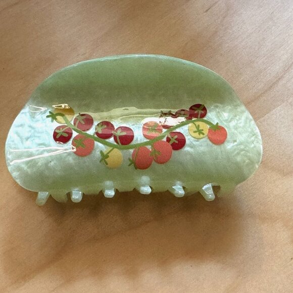 FRASIER STERLING Tomatoes on Vine Hair Claw Clip - Pearlescent Green - Picture 1 of 11